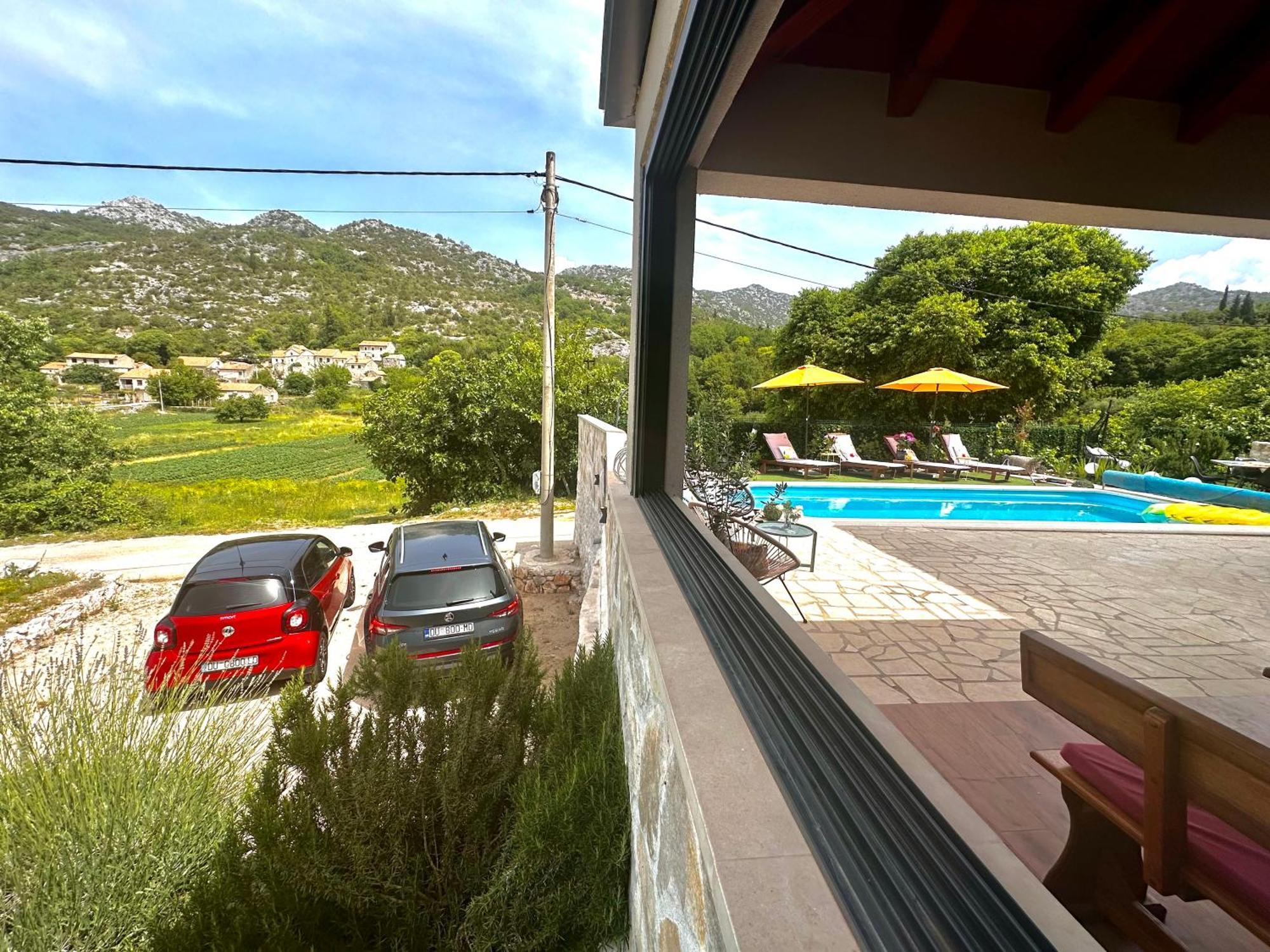 Villa Ivona With Swimming Pool And Jacuzzi Oslje Kültér fotó